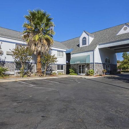 Quality Inn Fresno Yosemite Airport Buitenkant foto