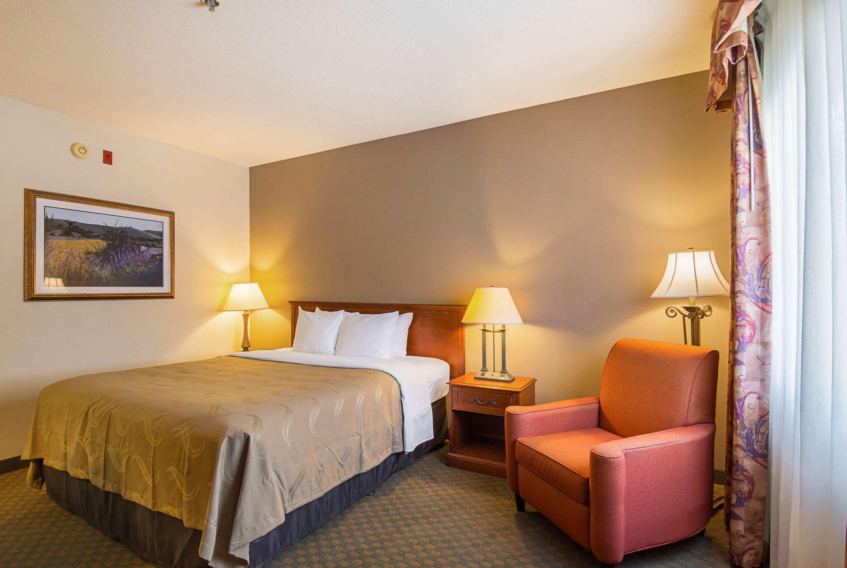 Quality Inn Fresno Yosemite Airport Buitenkant foto