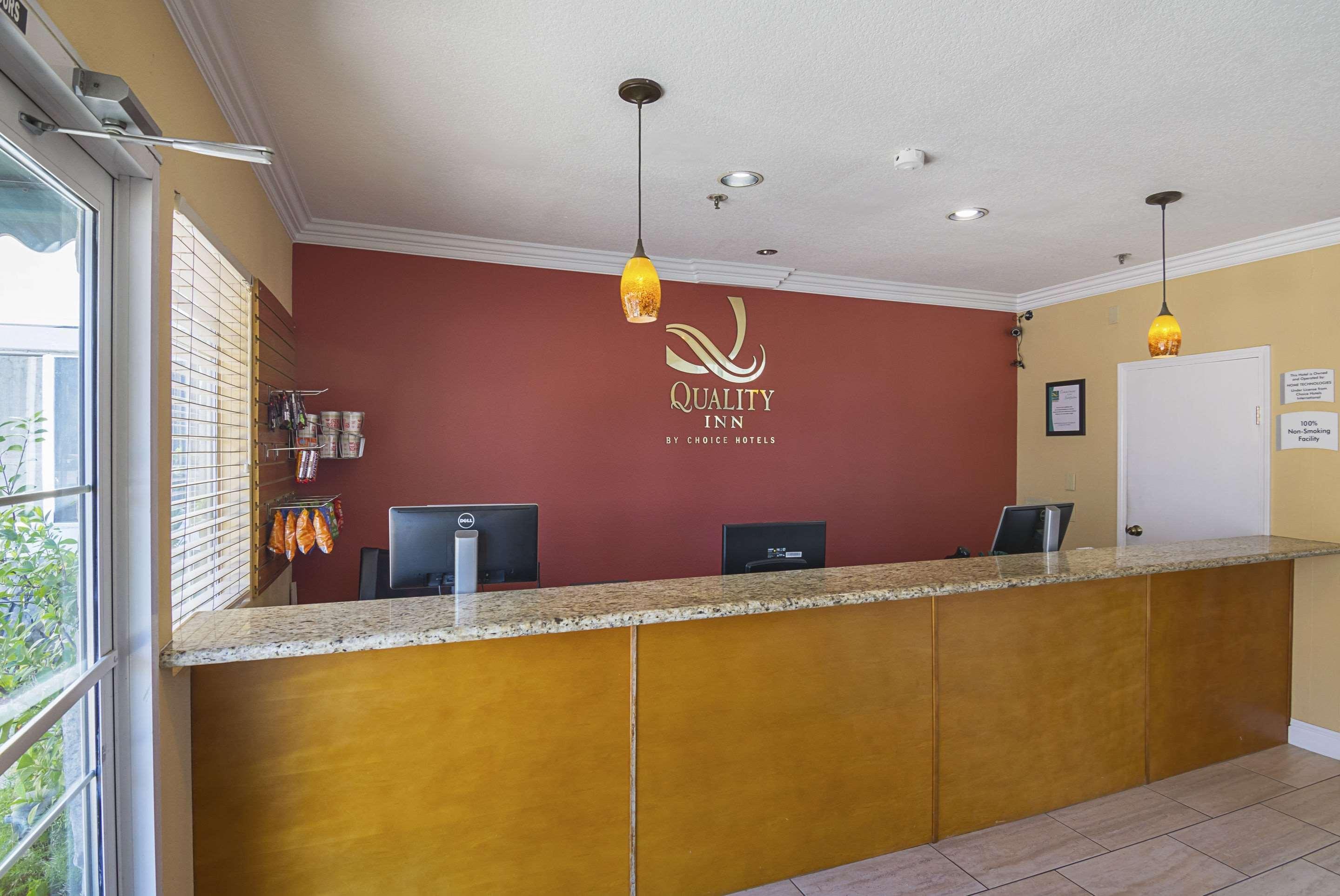 Quality Inn Fresno Yosemite Airport Buitenkant foto