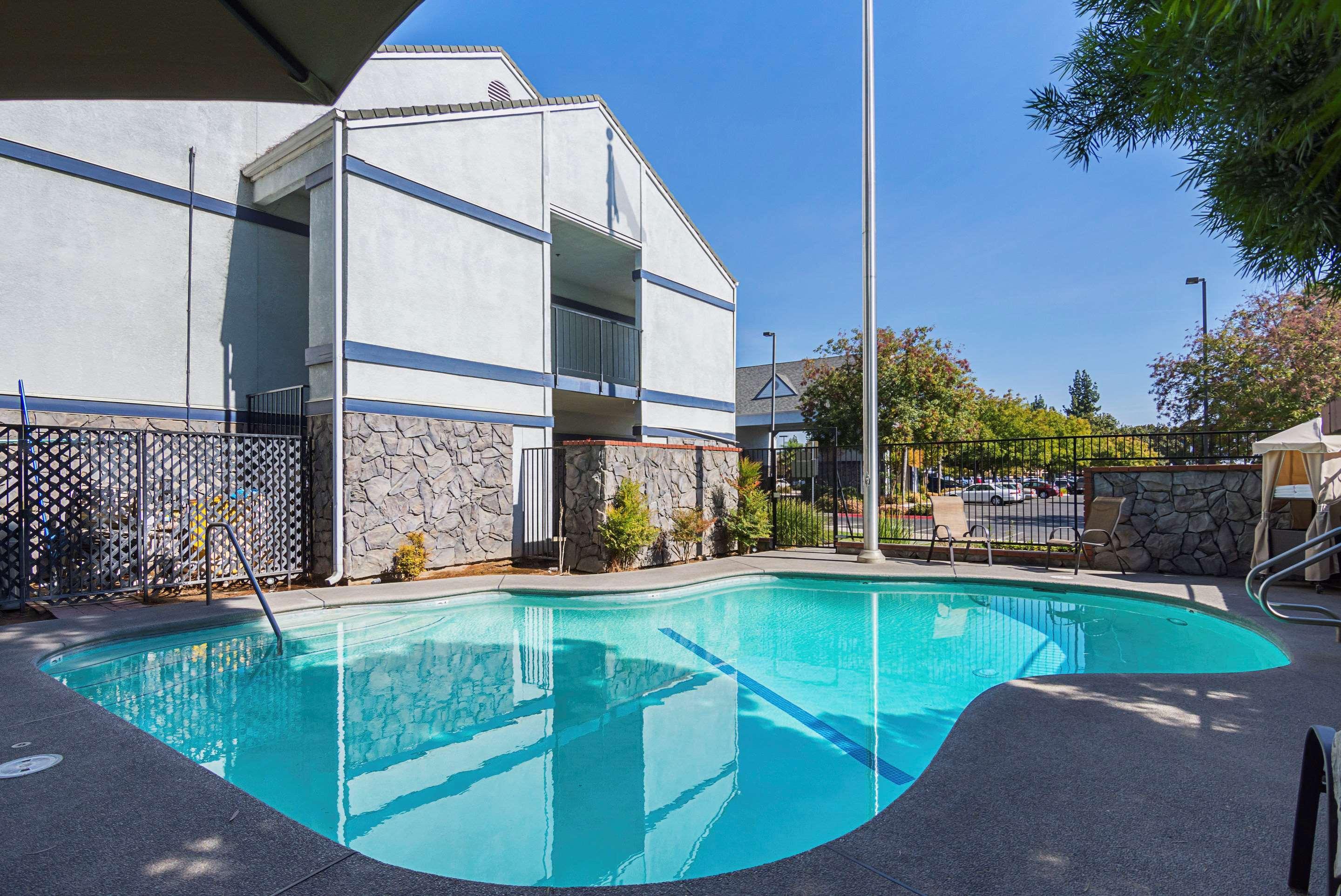 Quality Inn Fresno Yosemite Airport Buitenkant foto
