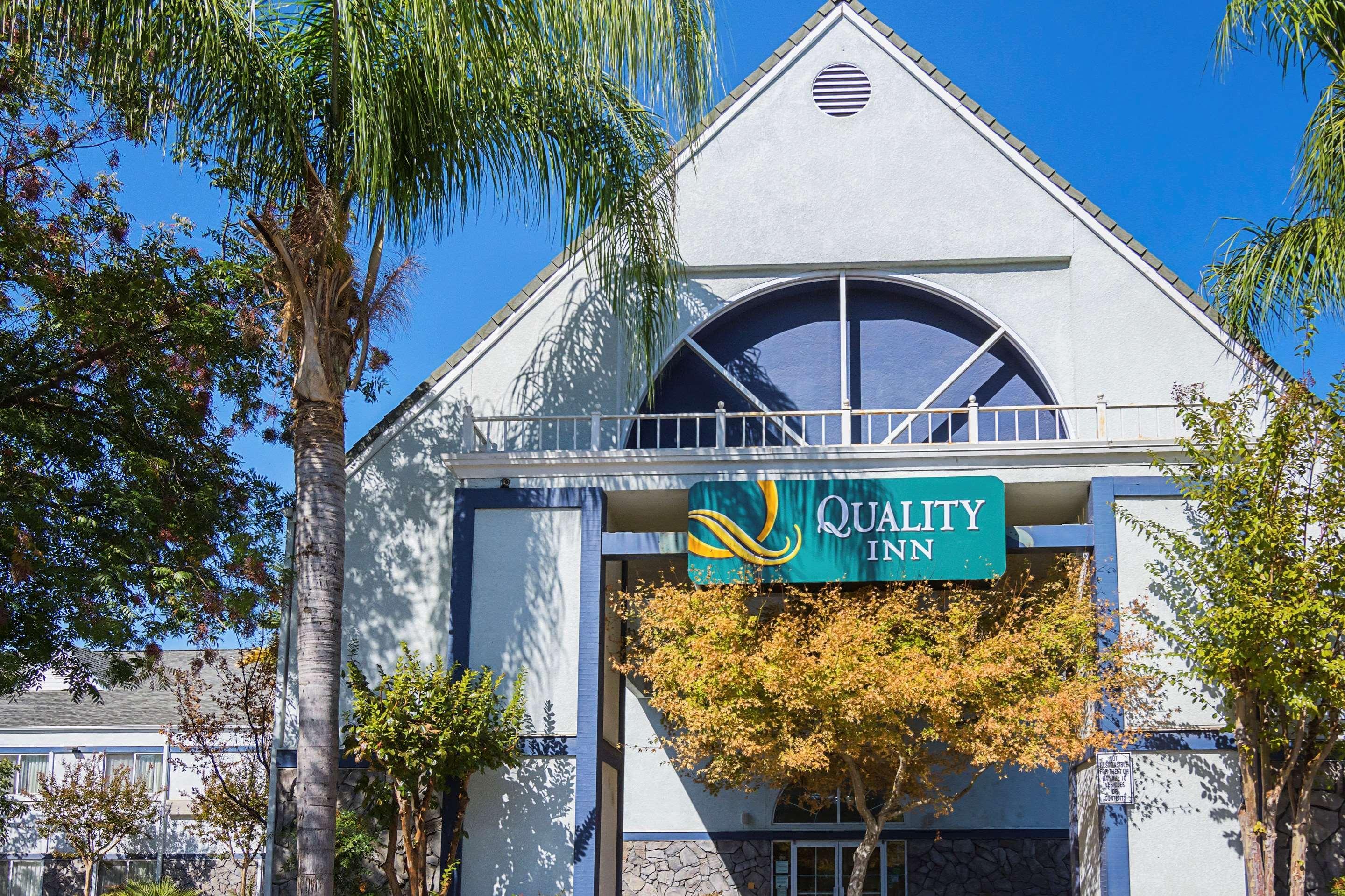 Quality Inn Fresno Yosemite Airport Buitenkant foto