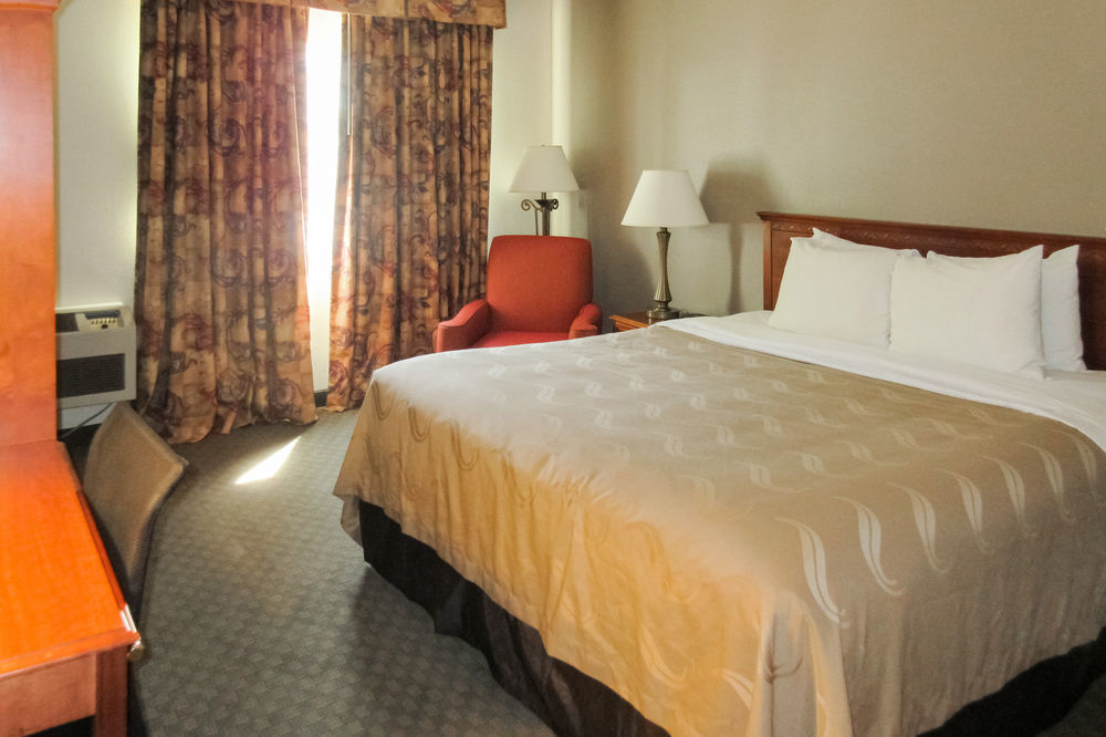 Quality Inn Fresno Yosemite Airport Buitenkant foto