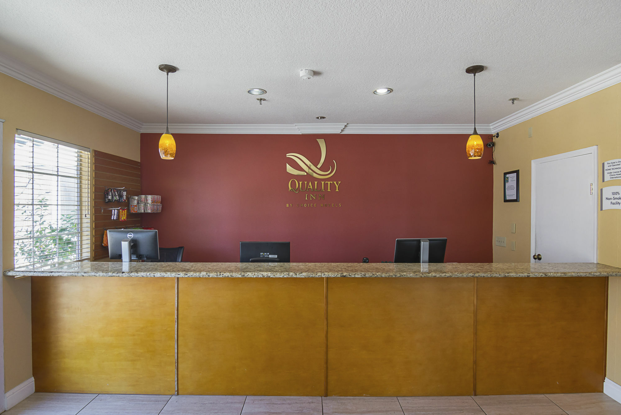 Quality Inn Fresno Yosemite Airport Buitenkant foto